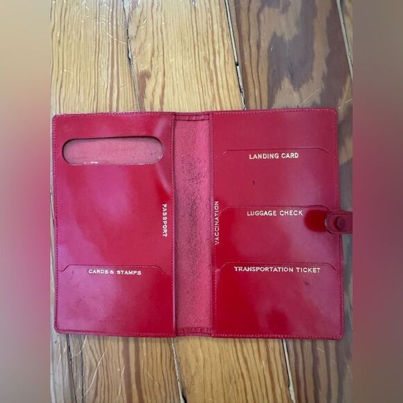 Vintage Leather Wallet - Picture 2 of 5